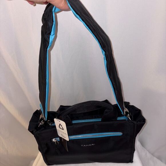 TAHARI Black and Blue Nylon Bag crossbody Shoulder Day Pack Cooler NWT - Picture 2 of 10